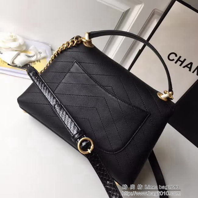 香奈兒CHANELChane Handle 新品復古設計 正品打版原版皮配水蛇皮手提斜挎包 DSC1123